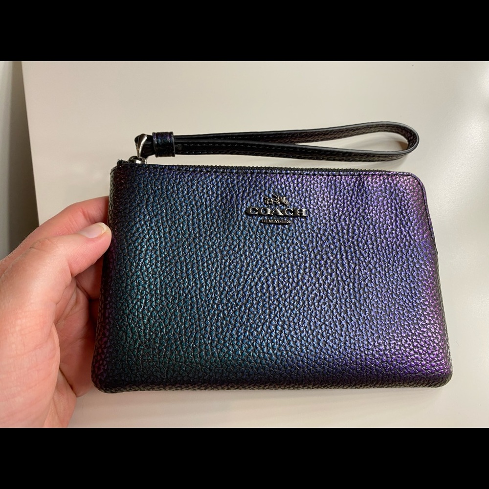 NWOT Coach Hologram Corner Zip Wristlet